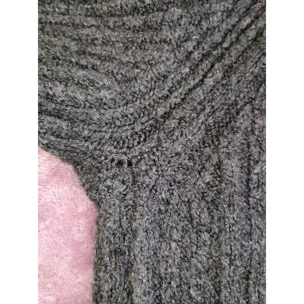 Eddie Bauer Women's Medium Gray Rib Knit Sweater Crew Neck Long Sleeve Pullover